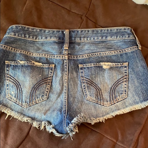 Hollister Jean Shorts size 27 relaxed fit - Picture 2 of 3